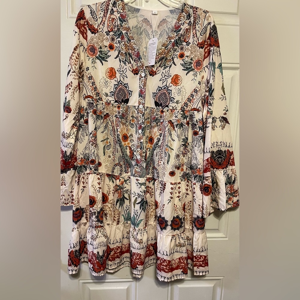 New with tags Boho Bell sleeved tiered dress - Picture 8 of 11